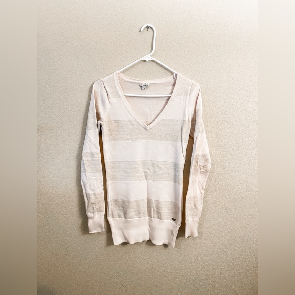 Woman’s Guess long sleeve